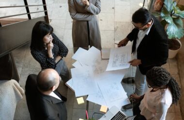 Dicas práticas para elaborar um currículo profissional e se destacar no mercado de trabalho