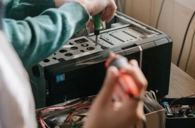 Dominando a Montagem e Manutenção de Computadores: Da Teoria à Prática para Aumentar Suas Oportunidades de Trabalho