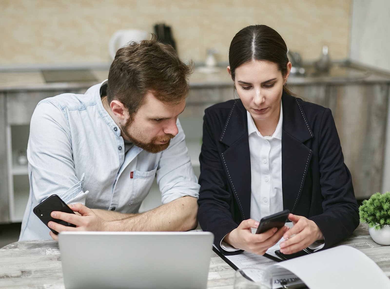 Celular no trabalho: apps e truques que aumentam sua produtividade