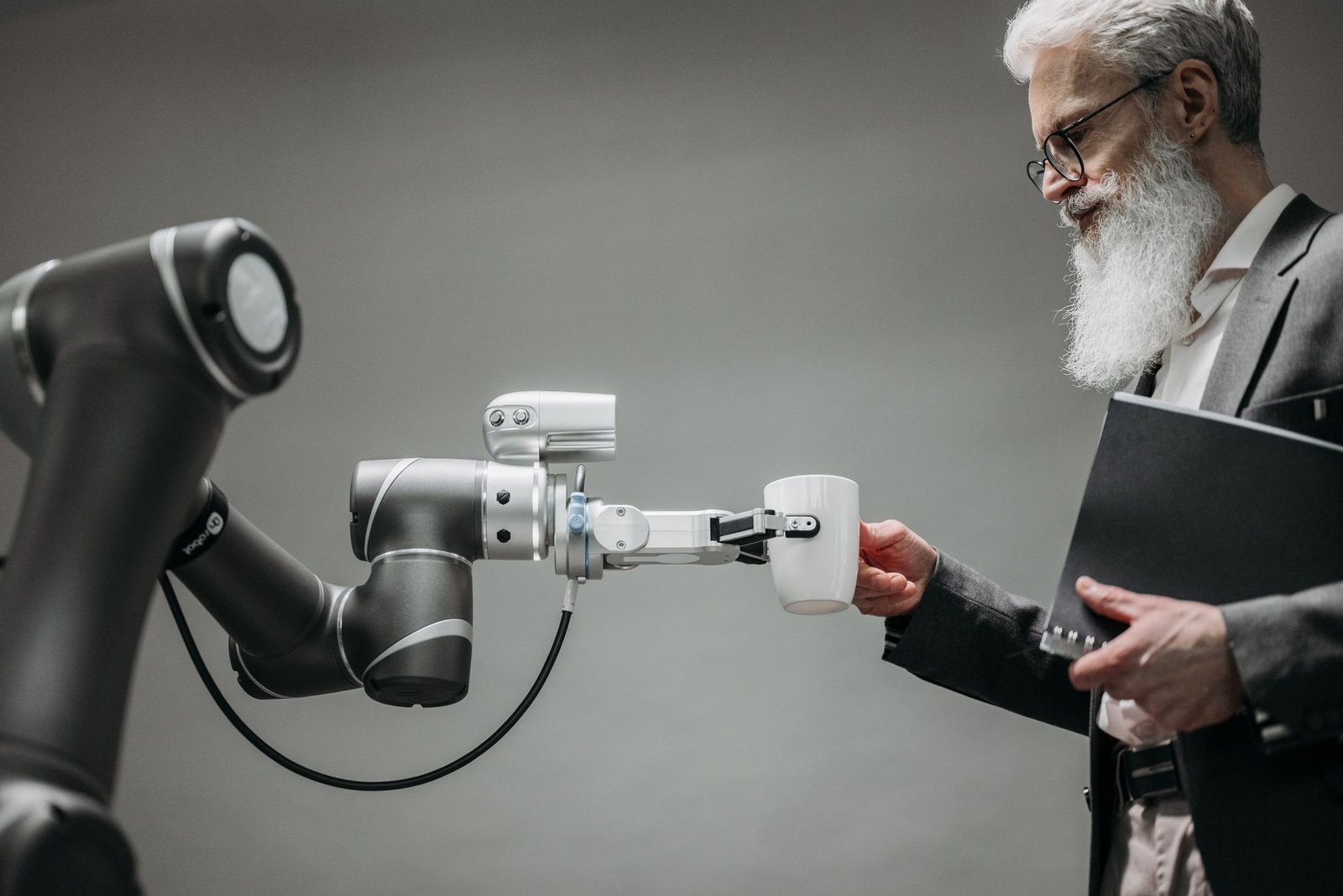 Como usar inteligência artificial no trabalho e ganhar mais